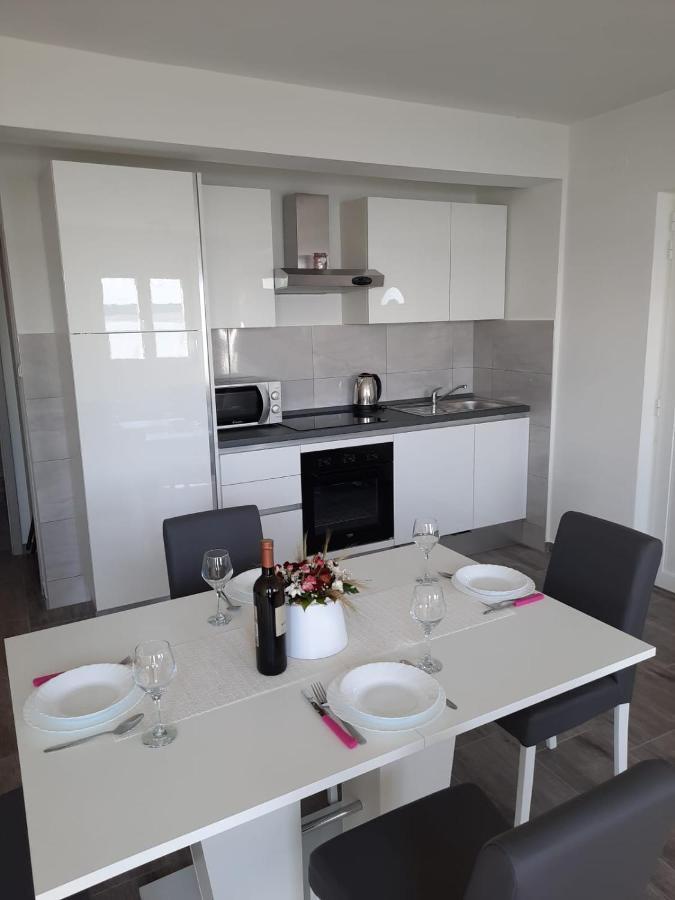 Apartmani Antea Starigrad Paklenica Eksteriør billede